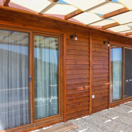 Yaliciftlikde Dogayla Ic Ice Tatil Chalet *